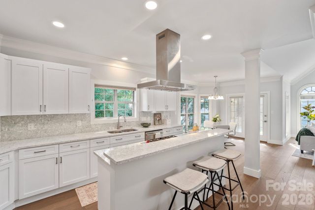 526 Ballymote Court, Matthews, NC 28104
