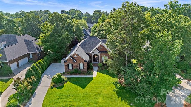 526 Ballymote Court, Matthews, NC 28104