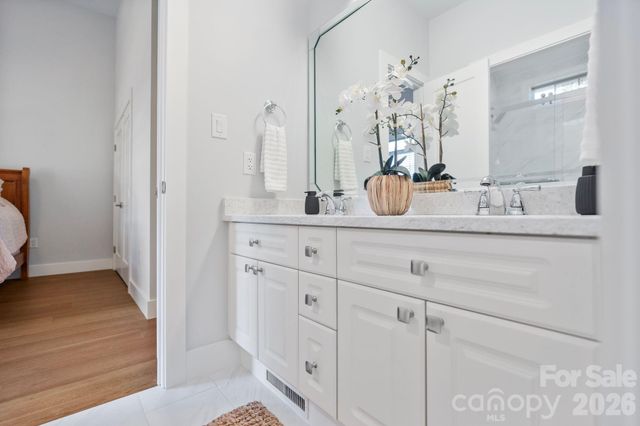 526 Ballymote Court, Matthews, NC 28104
