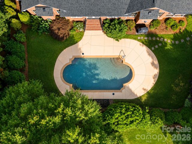 526 Ballymote Court, Matthews, NC 28104