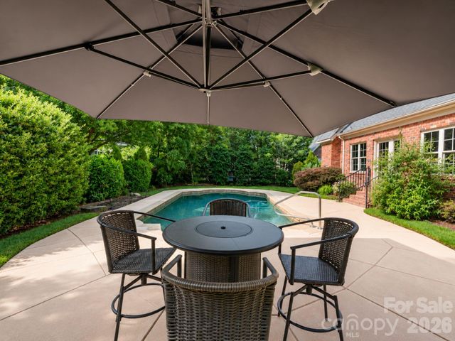 526 Ballymote Court, Matthews, NC 28104