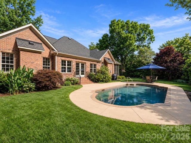 526 Ballymote Court, Matthews, NC 28104