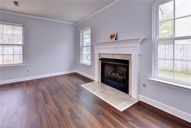345 Manning LN, Hampton, VA 23666