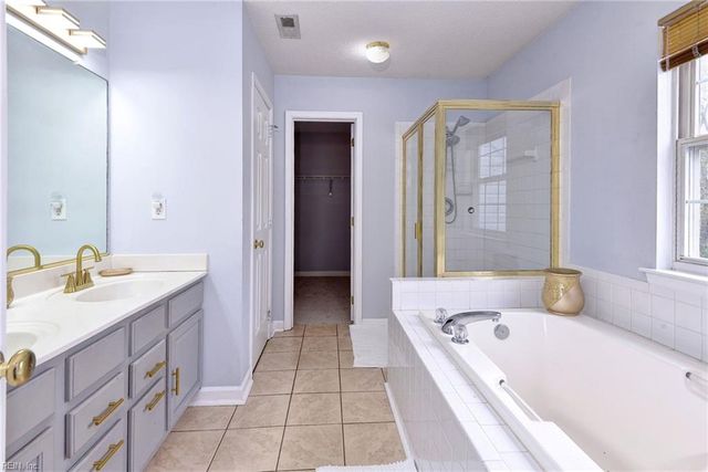 345 Manning LN, Hampton, VA 23666