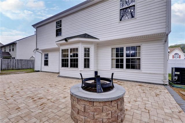 345 Manning LN, Hampton, VA 23666