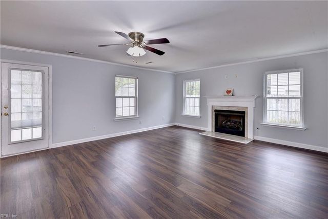 345 Manning LN, Hampton, VA 23666
