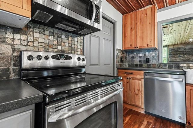 450 Big Springs Road SE, Calhoun, GA 30701