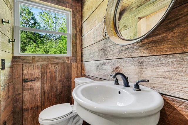 450 Big Springs Road SE, Calhoun, GA 30701
