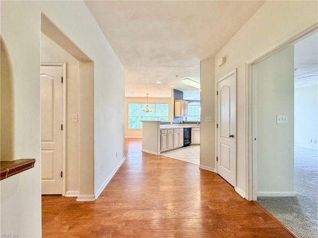 1087 Grand Oak LN, Virginia Beach, VA 23455