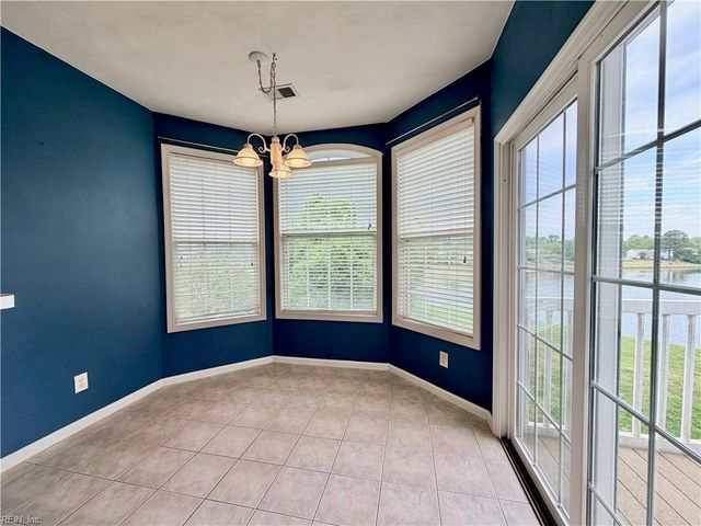 1087 Grand Oak LN, Virginia Beach, VA 23455