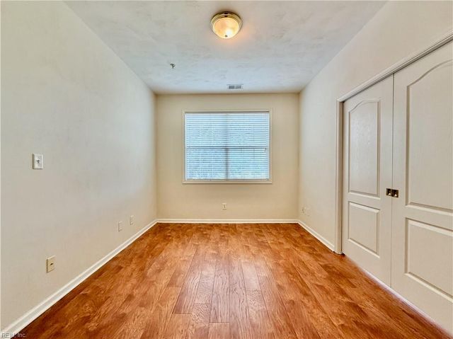 1087 Grand Oak LN, Virginia Beach, VA 23455