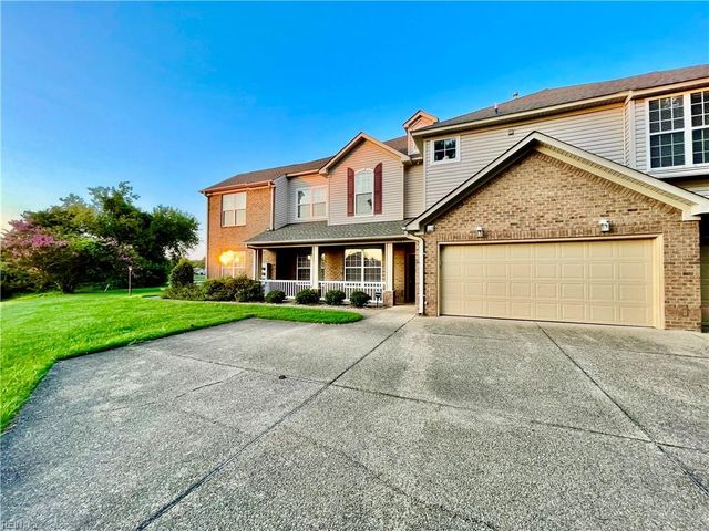 1087 Grand Oak LN, Virginia Beach, VA 23455