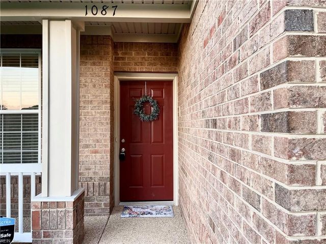 1087 Grand Oak LN, Virginia Beach, VA 23455