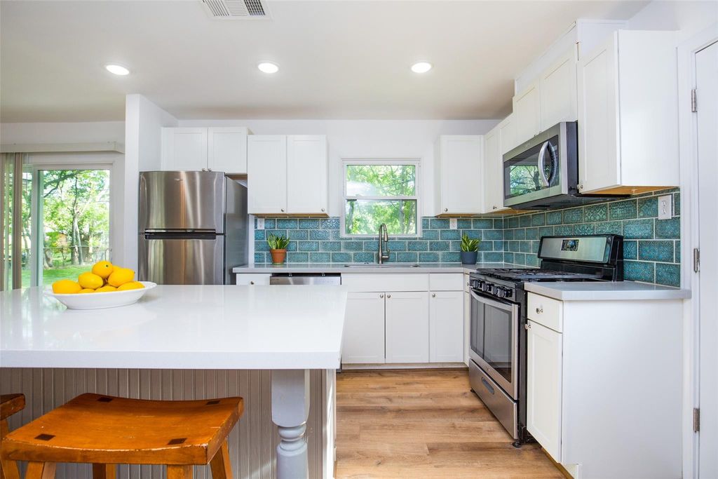 6229 Carew St, Houston, TX 77074