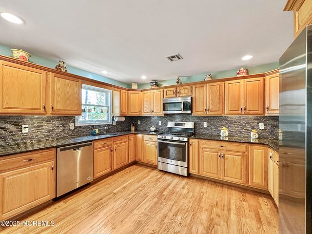 855 Miller Avenue, Jackson, NJ 08527