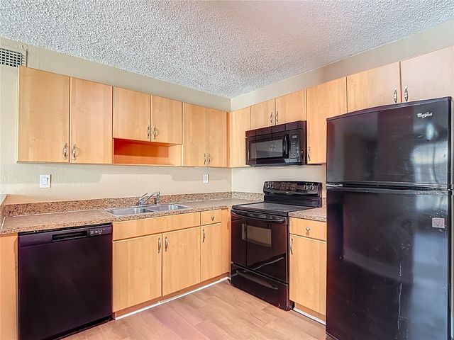 21038 VOYAGER BOULEVARD 8, Land O Lakes, FL 34638