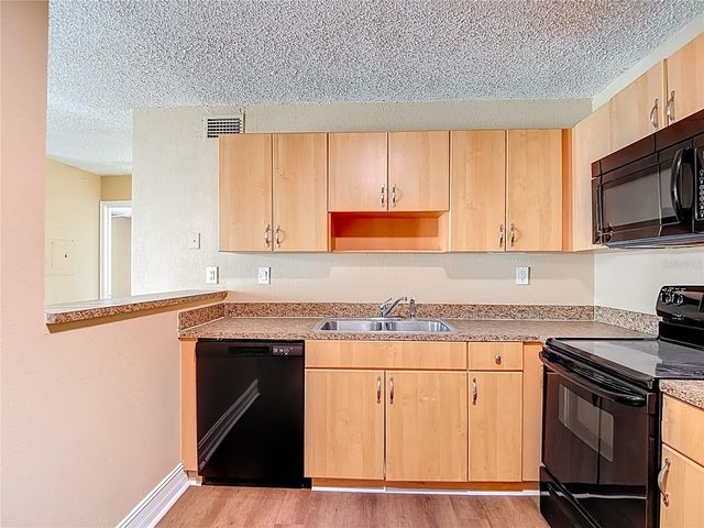 21038 VOYAGER BOULEVARD 8, Land O Lakes, FL 34638