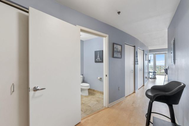 929 Portland Ave 2408, Minneapolis, MN 55404