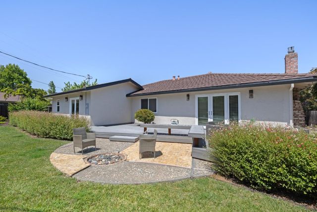 808 Kirkaldy Court, Sunnyvale, CA 94087