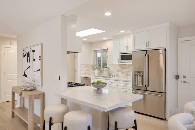 808 Kirkaldy Court, Sunnyvale, CA 94087