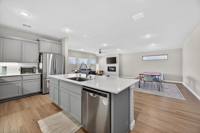 2400 Peoria Drive, Fort Worth, TX 76179