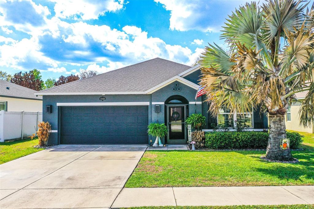 1989 VAN BUREN LOOP, Auburndale, FL 33823