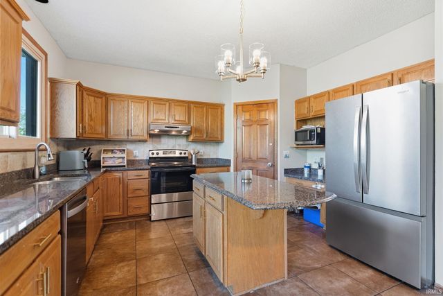 2220 Jonathans Landing, Fort Wayne, IN 46814