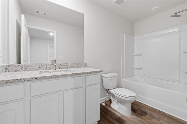 212 Norchester Avenue, Hogansville, GA 30230