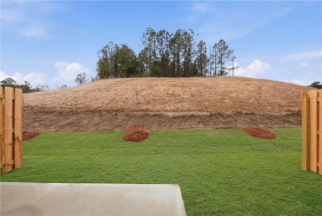 212 Norchester Avenue, Hogansville, GA 30230