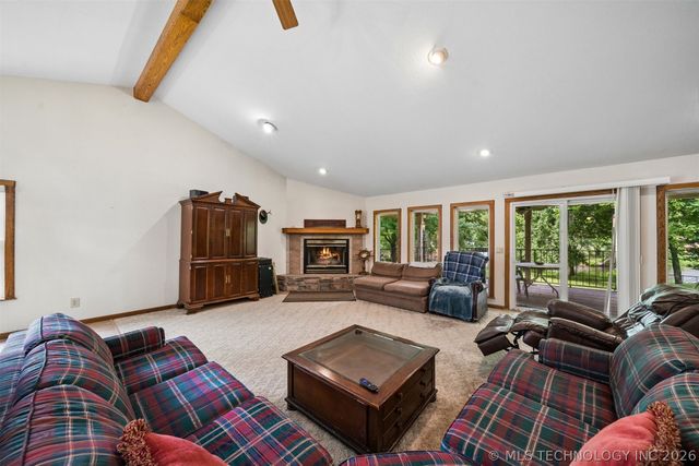 425 S Boston Avenue, Ketchum, OK 74349