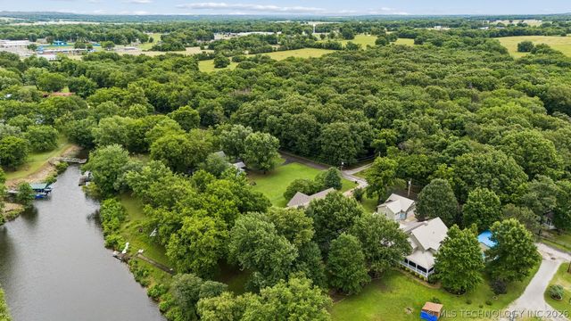 425 S Boston Avenue, Ketchum, OK 74349