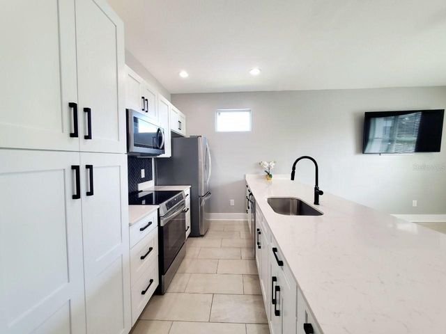 3420 TEMPLE STREET B, Tampa, FL 33619