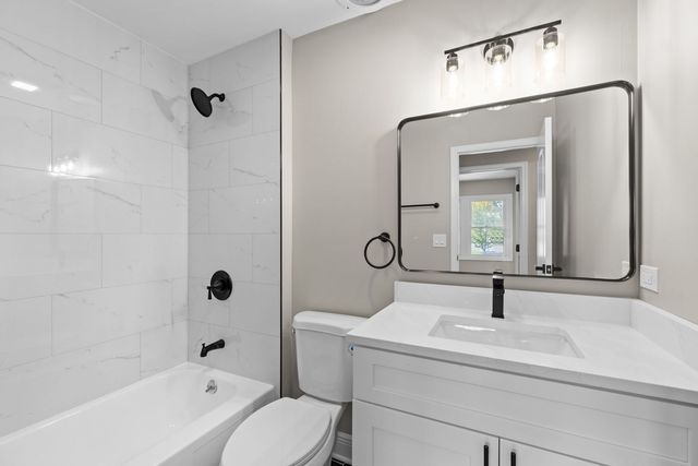 1180 Cobble Hill Court, Hoffman Estates, IL 60169