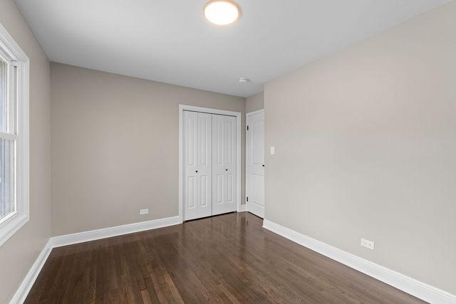 1180 Cobble Hill Court, Hoffman Estates, IL 60169