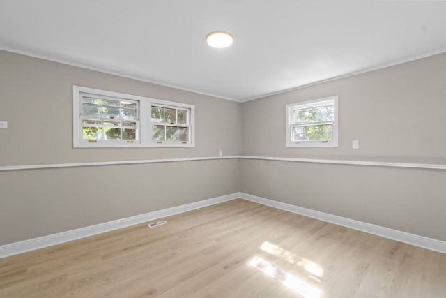 1180 Cobble Hill Court, Hoffman Estates, IL 60169