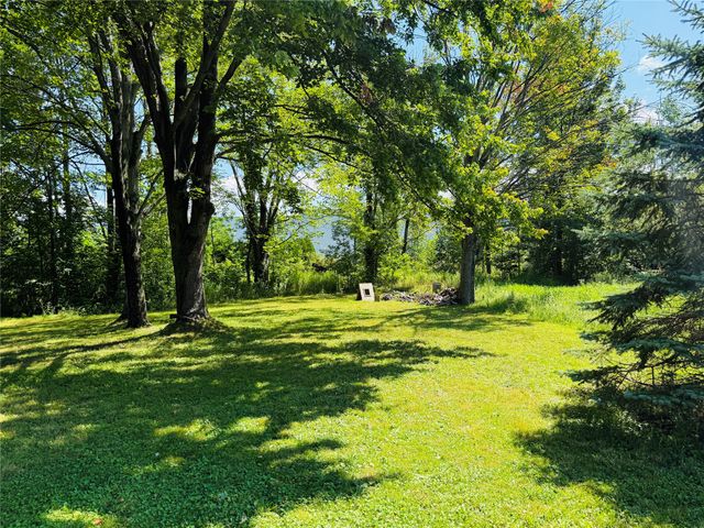6111 REDWOOD Drive, Harborcreek, PA 16421