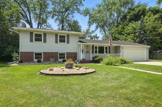 780 Williams Court, Crown Point, IN 46307