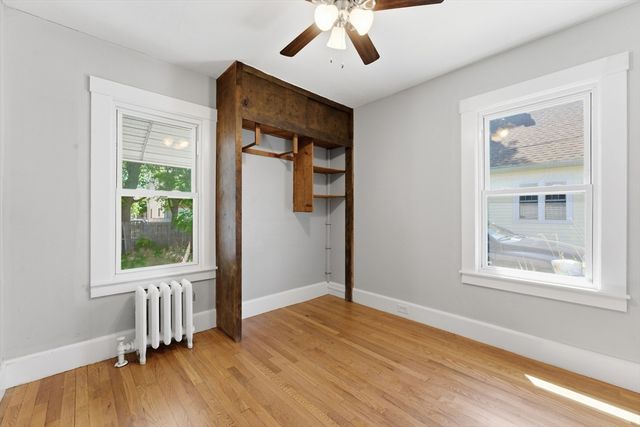 47 Thorndyke St, Springfield, MA 01118