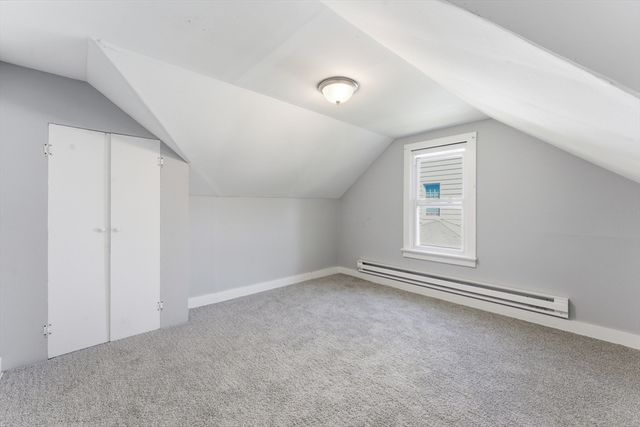 47 Thorndyke St, Springfield, MA 01118