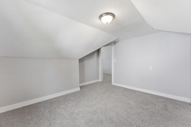 47 Thorndyke St, Springfield, MA 01118