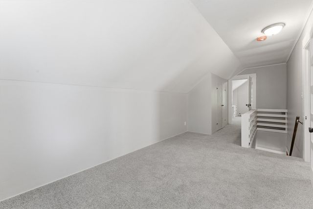 47 Thorndyke St, Springfield, MA 01118
