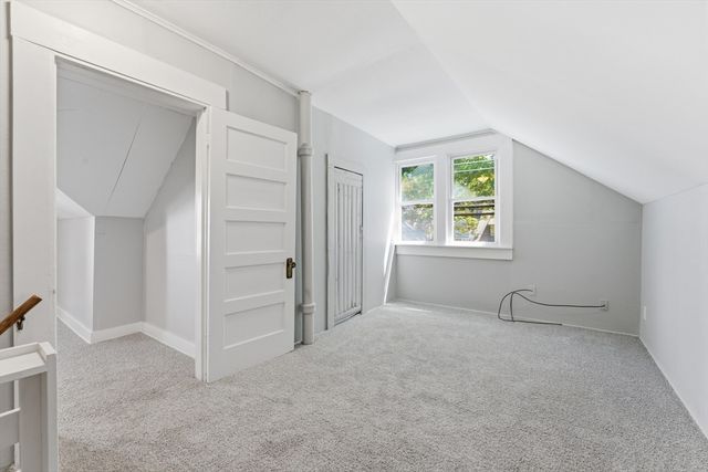 47 Thorndyke St, Springfield, MA 01118