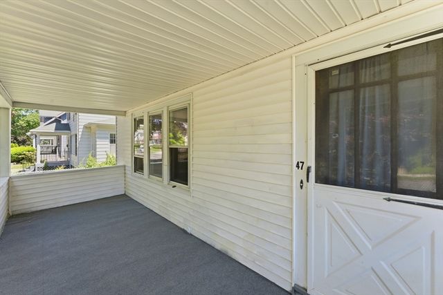47 Thorndyke St, Springfield, MA 01118