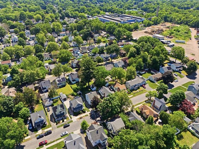 47 Thorndyke St, Springfield, MA 01118