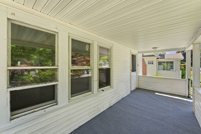47 Thorndyke St, Springfield, MA 01118