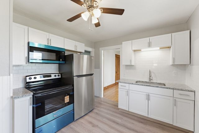 47 Thorndyke St, Springfield, MA 01118