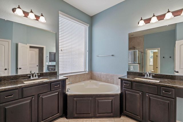 3544 Woods Estates Drive, Conroe, TX 77304
