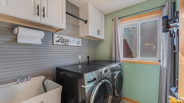 9165 Fieldcrest Circle, Monticello, MN 55362