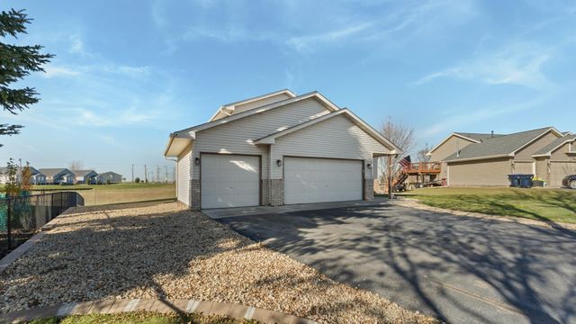 9165 Fieldcrest Circle, Monticello, MN 55362