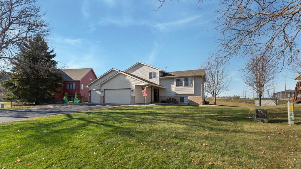 9165 Fieldcrest Circle, Monticello, MN 55362